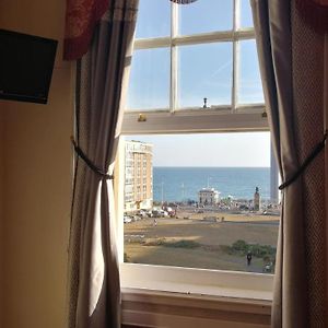 Compact Double Room Seaview